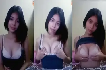 ABG Indo Cantik Toket Mantap Diremas Sampe Memek Basah
