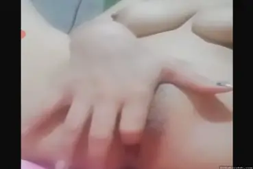 Zhu Ange 2 Ngangkang Lebar Minta Dientot Sampe Memek Merah